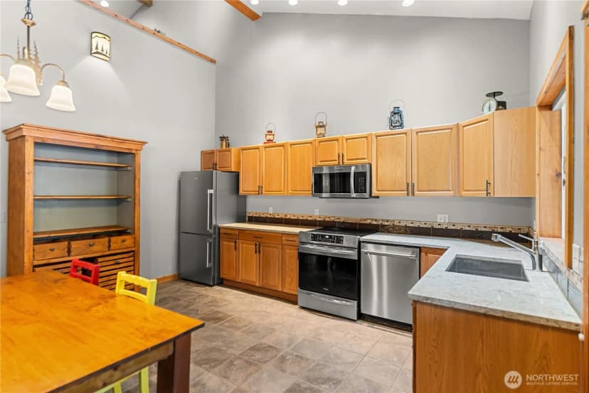 Property photo for 90 Twin Lakes Drive, Winthrop photo 4
