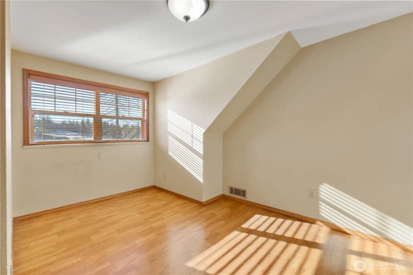 Property photo for 40211 228th Way Se, Enumclaw photo 10