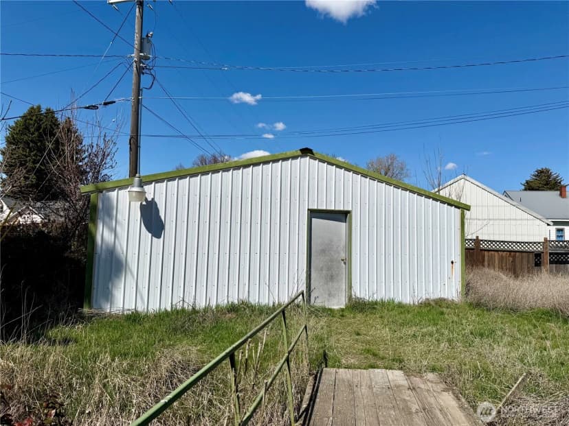 Property photo for 205 W Glover Street, Harrington photo 19