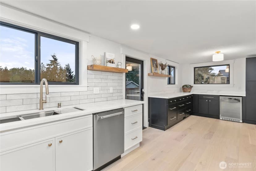 Property photo for 2429 Grandview Drive W, University Place photo 14
