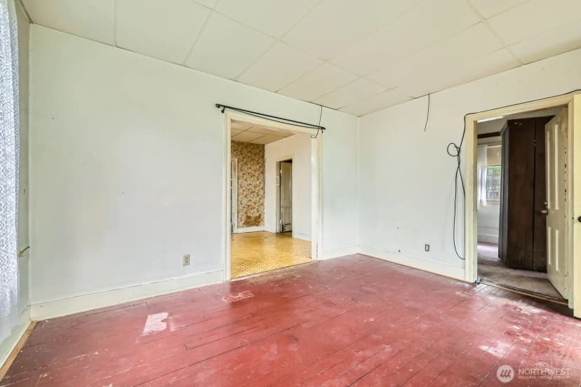Property photo for 621 Daley Street, Edmonds photo 6