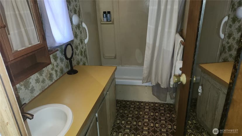Property photo for 8458 Shintaffer Road, Blaine photo 14