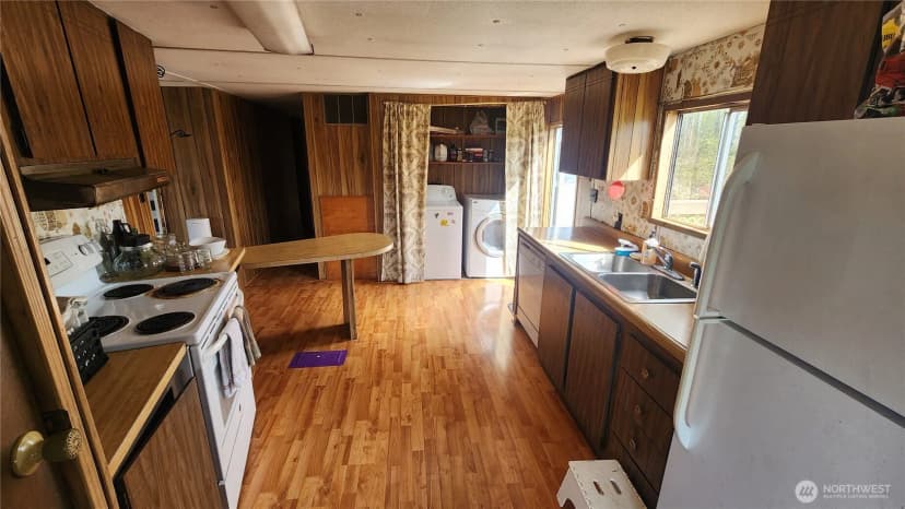 Property photo for 8458 Shintaffer Road, Blaine photo 11