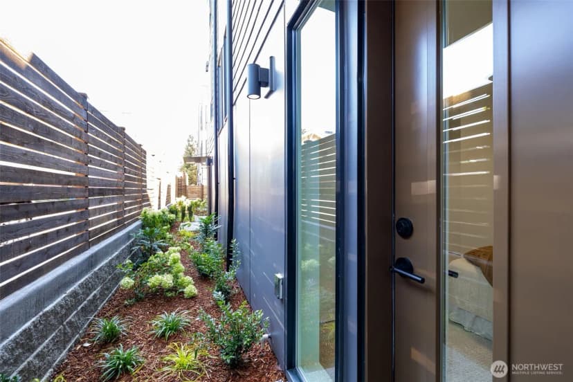 Property photo for 8324 16th Avenue Nw #d, Seattle photo 27