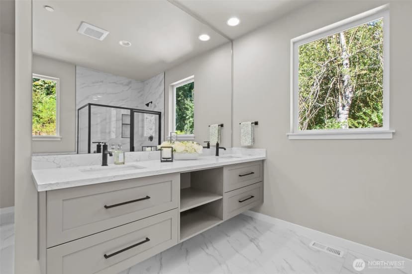 Property photo for 18116 83rd Avenue Ne, Kenmore photo 13