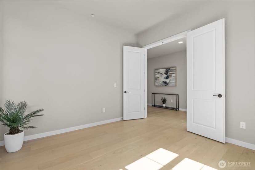 Property photo for 18116 83rd Avenue Ne, Kenmore photo 20