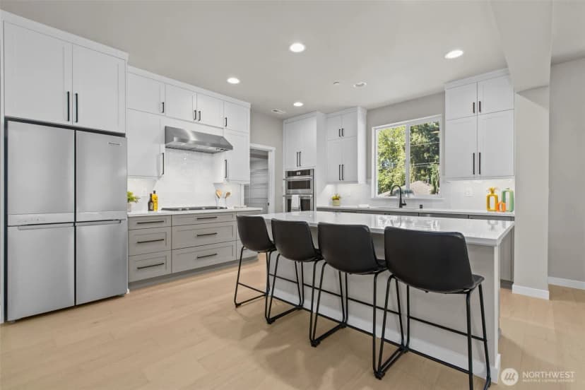 Property photo for 18116 83rd Avenue Ne, Kenmore photo 5