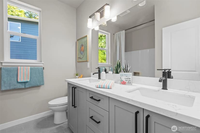 Property photo for 18116 83rd Avenue Ne, Kenmore photo 18