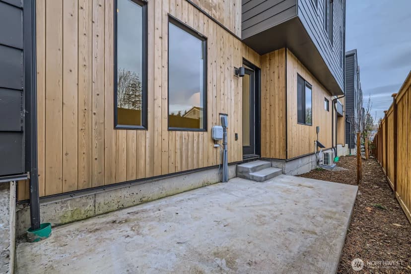 Property photo for 1327 N 185th #c, Shoreline photo 26