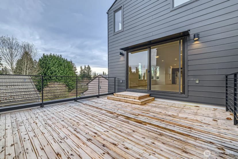 Property photo for 1327 N 185th #c, Shoreline photo 25