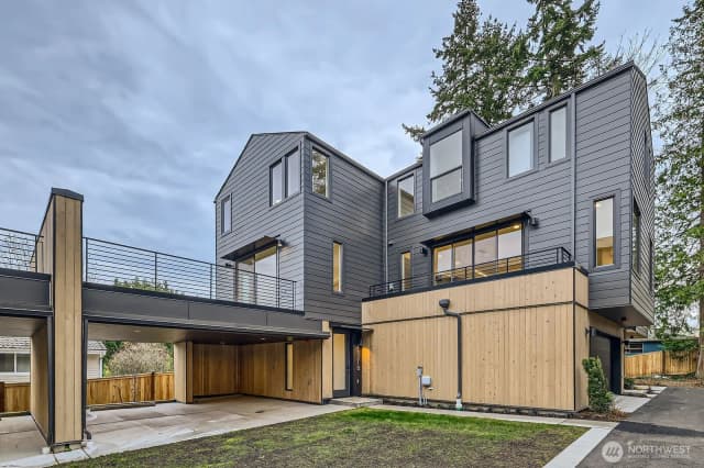 Property photo for 1327 N 185th #c, Shoreline
