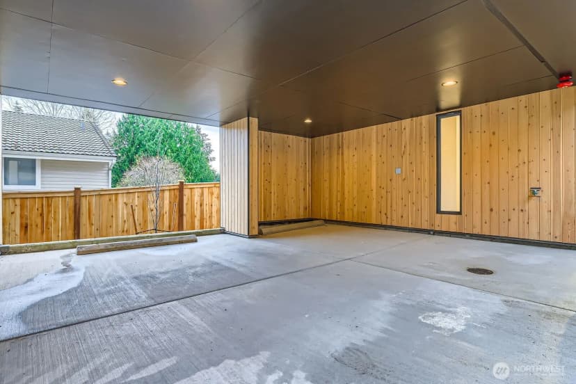 Property photo for 1327 N 185th #c, Shoreline photo 28