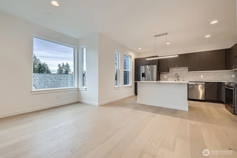 Property photo for 1327 N 185th #c, Shoreline photo 10