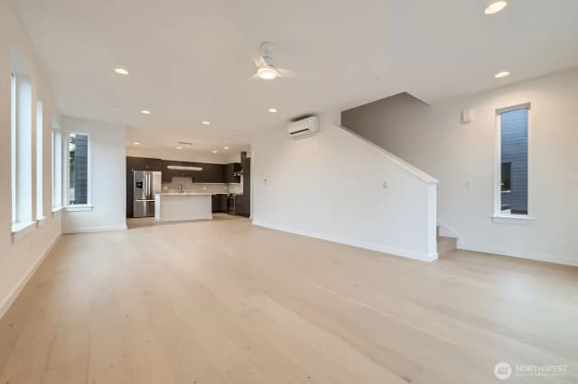 Property photo for 1327 N 185th #c, Shoreline photo 4
