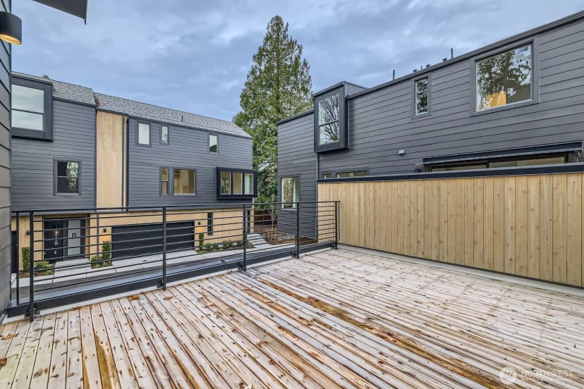 Property photo for 1327 N 185th #c, Shoreline photo 24