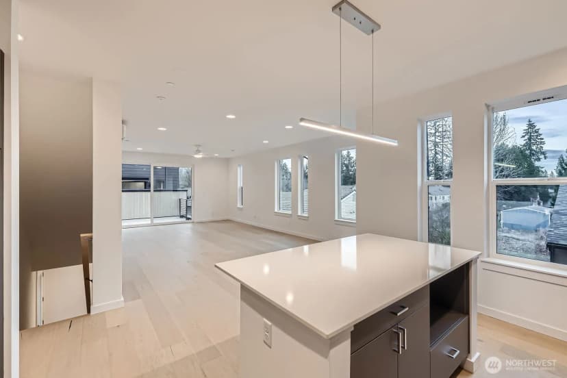 Property photo for 1327 N 185th #c, Shoreline photo 7
