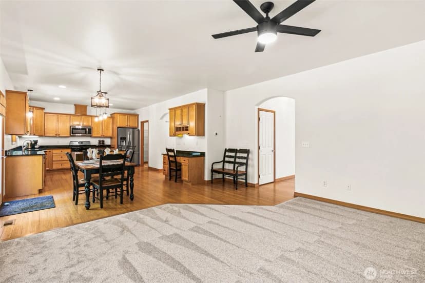 Property photo for 20409 197th Avenue E, Orting photo 11