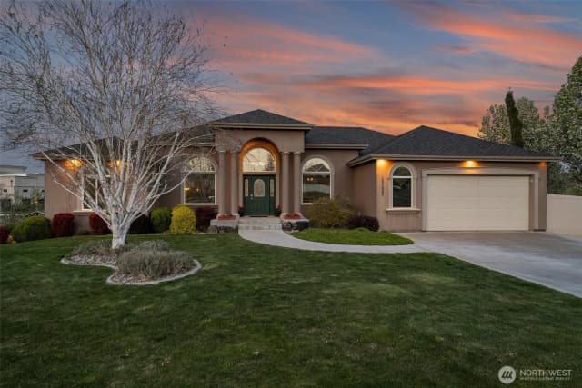 Property photo for 101607 E Ridgeview Ct, Kennewick