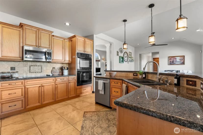 Property photo for 101607 E Ridgeview Ct, Kennewick photo 13