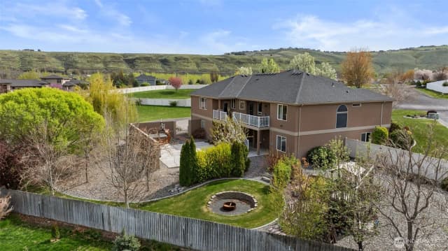 Property photo for 101607 E Ridgeview Ct, Kennewick photo 4