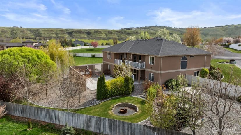 Property photo for 101607 E Ridgeview Ct, Kennewick photo 4