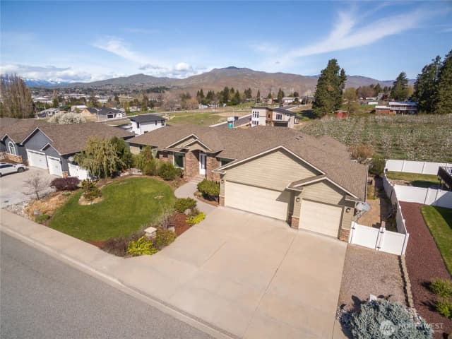 Property photo for 107 Springhill Drive, East Wenatchee photo 3