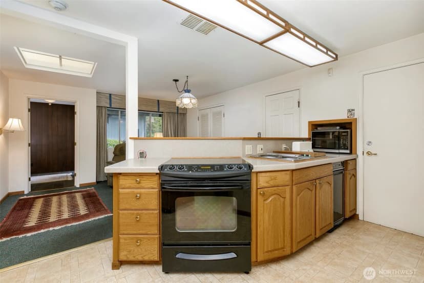 Property photo for 2233 77th Avenue Ne, Medina photo 17