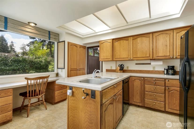 Property photo for 2233 77th Avenue Ne, Medina photo 16