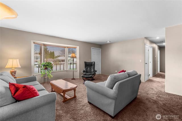 Property photo for 936 Grenz Street, Wenatchee photo 3