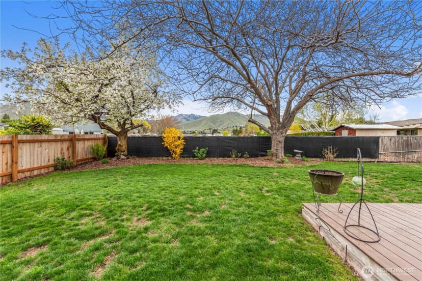 Property photo for 936 Grenz Street, Wenatchee photo 27