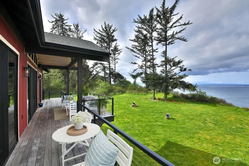 Property photo for 2265 West Beach Road, Oak Harbor photo 16
