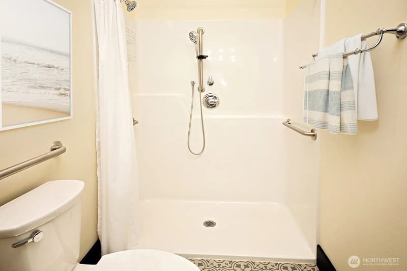 Property photo for 2265 West Beach Road, Oak Harbor photo 12