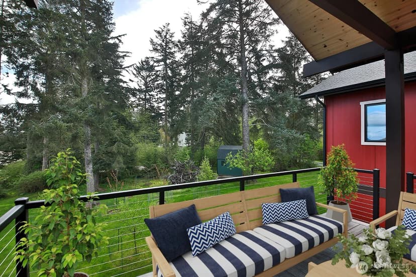 Property photo for 2265 West Beach Road, Oak Harbor photo 14