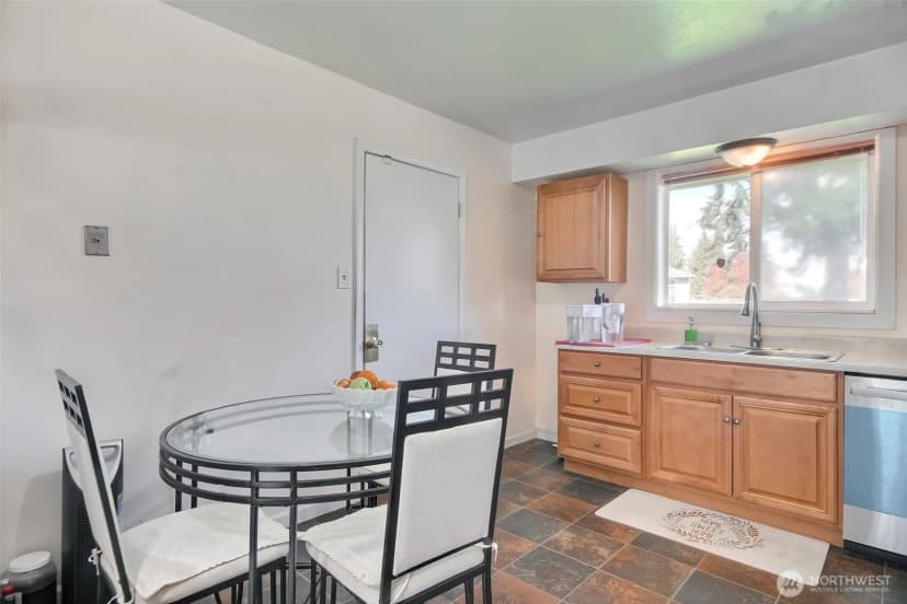 Property photo for 810 Sw 356th Street, Federal Way photo 13