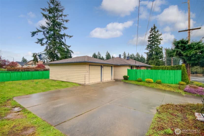 Property photo for 810 Sw 356th Street, Federal Way photo 38