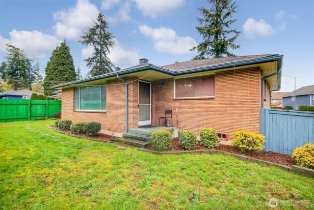 Property photo for 810 Sw 356th Street, Federal Way