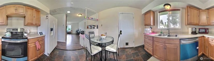 Property photo for 810 Sw 356th Street, Federal Way photo 11