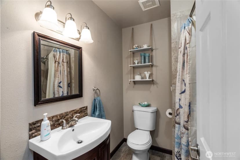 Property photo for 6507 Karjala Road, Aberdeen photo 13