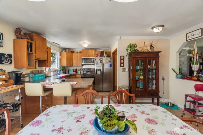 Property photo for 6507 Karjala Road, Aberdeen photo 10