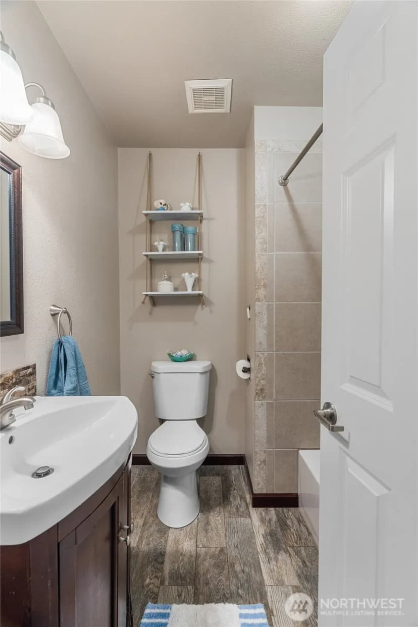 Property photo for 6507 Karjala Road, Aberdeen photo 14