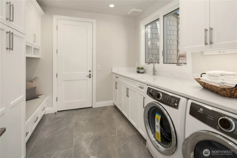 Property photo for 7254 N Mercer Way, Mercer Island photo 13