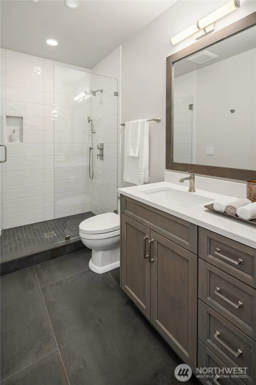 Property photo for 7254 N Mercer Way, Mercer Island photo 31