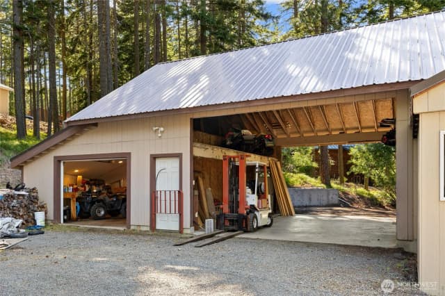 Property photo for 1600 Skull Springs Road, Cle Elum photo 2
