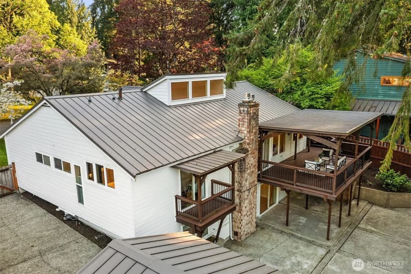Property photo for 11820 Ne 145th Street, Kirkland photo 3