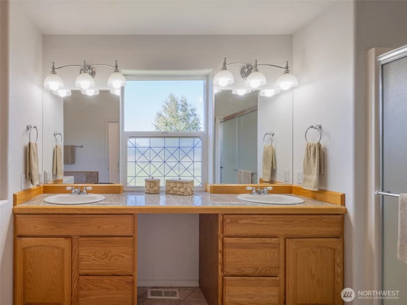 Property photo for 41 Kula Lane, Sequim photo 18
