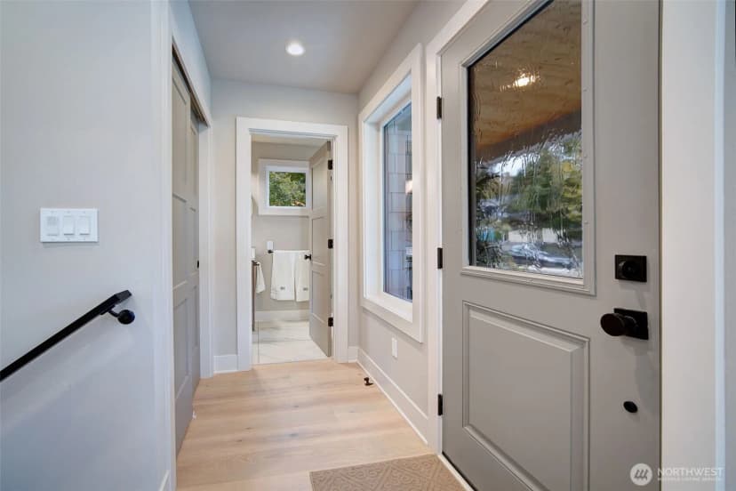Property photo for 428 20th Avenue, Kirkland photo 10