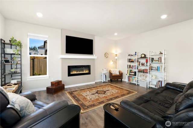 Property photo for 15376 200th Avenue E, Bonney Lake photo 5