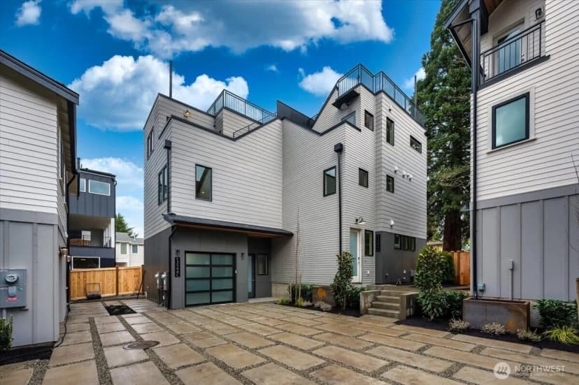 Property photo for 13544 39th Avenue Ne #b, Seattle