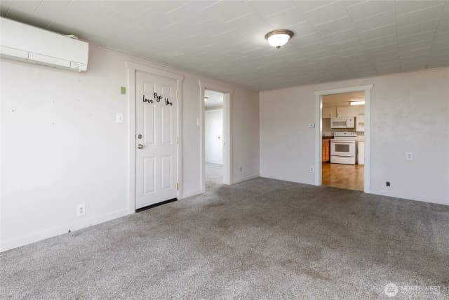 Property photo for 324 Roosevelt Drive, Grand Coulee photo 4