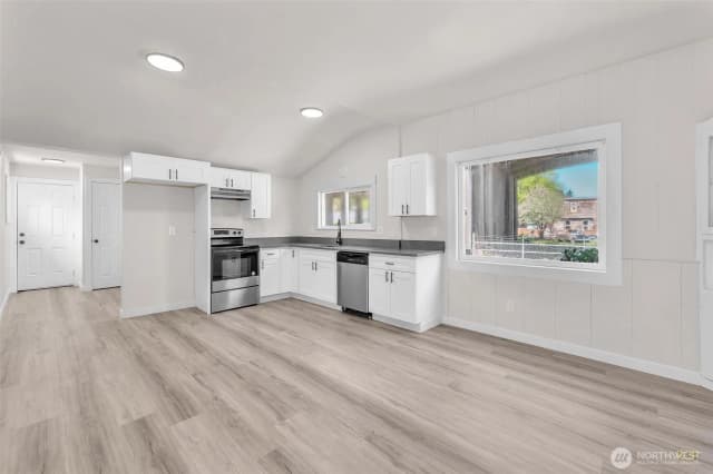 Property photo for 205 Nw 2nd Avenue, Kelso photo 3